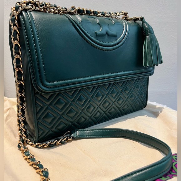 Tory Burch Handbags - Tory Burch Fleming Shoulder Bag & Crossbody purse